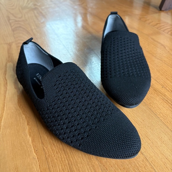 Vince Camuto Womens Black Shoes Size 7.5 M Washable Black Knit Pointed Loafers - Picture 1 of 12